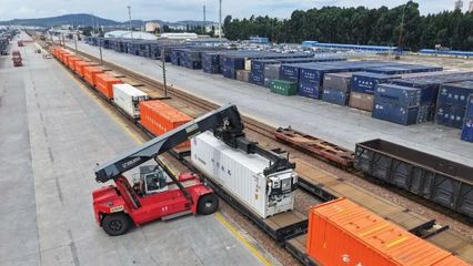中老鐵路貨物列車開行突破6萬列，國內貿易代理迎來新機遇
